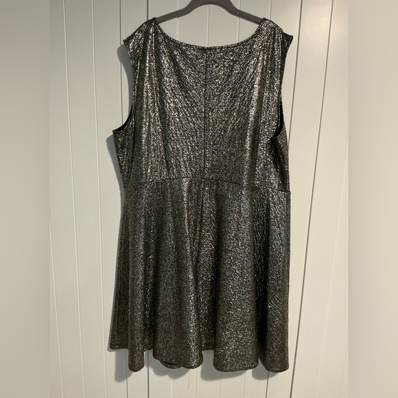 Torrid Metallic Silver Sleeveless Fit & Flare Party Dress Women’s 4X - Picture 6 of 7